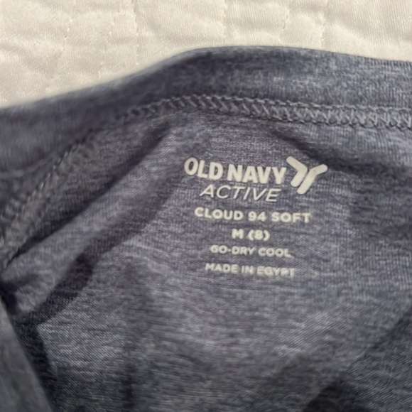 Old Navy Active Cloud 94 Shirts - set of 2 - Picture 4 of 9